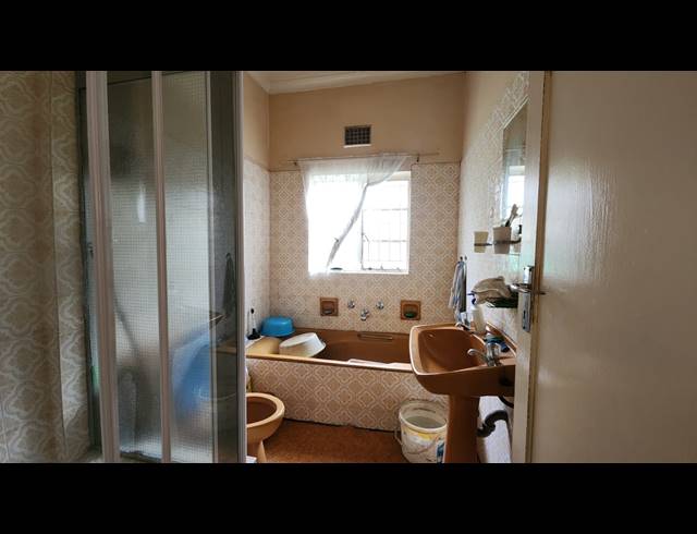5 BEDROOM HOUSE SOLD IN VASCO ESTATE